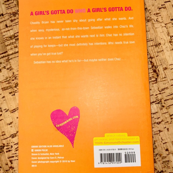 🔥4/$25 book deal🔥 Kiss It by Erin Downing - Picture 2 of 2